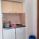 Penava, Private Beach, Pool And 7min To * Trogir