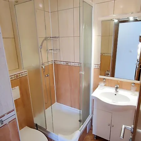 Penava, Private Beach, Pool And 7min To *