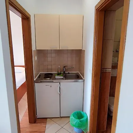 Penava, Private Beach, Pool And 7min To * Trogir