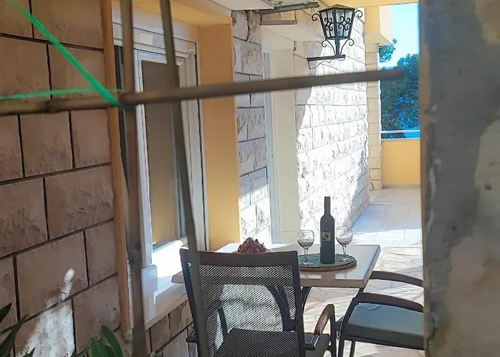 Penava, Private Beach, Pool And 7min To Apartmán