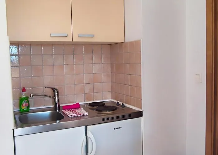 Penava, Private Beach, Pool And 7min To * Trogir