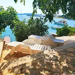 Penava, Private Beach, Pool And 7min To Apartman