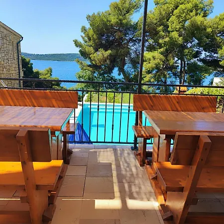 Apartment Penava, Private Beach, Pool And 7min To *
