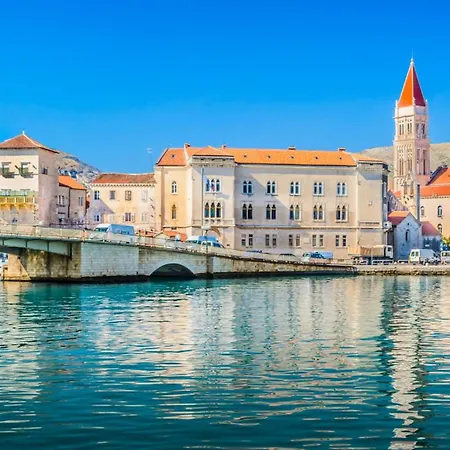 Penava, Private Beach, Pool And 7min To Lejlighed Trogir