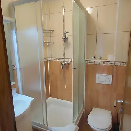 Penava, Private Beach, Pool And 7min To *