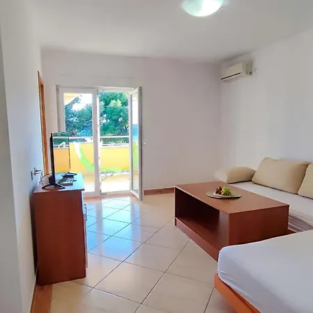 شقة Penava, Private Beach, Pool And 7min To تروغير