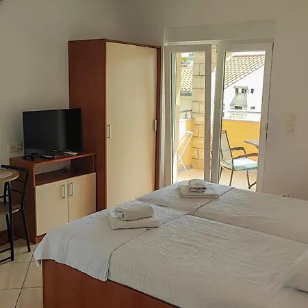 شقة Penava, Private Beach, Pool And 7min To تروغير
