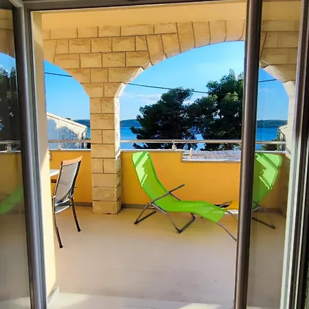Apartment Penava, Private Beach, Pool And 7min To *