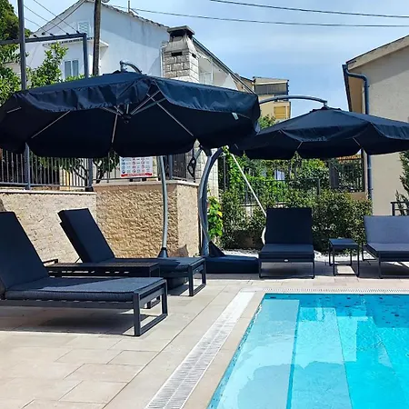 Lejlighed Penava, Private Beach, Pool And 7min To *