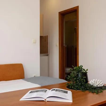 Apartman Penava, Private Beach, Pool And 7min To Trogir