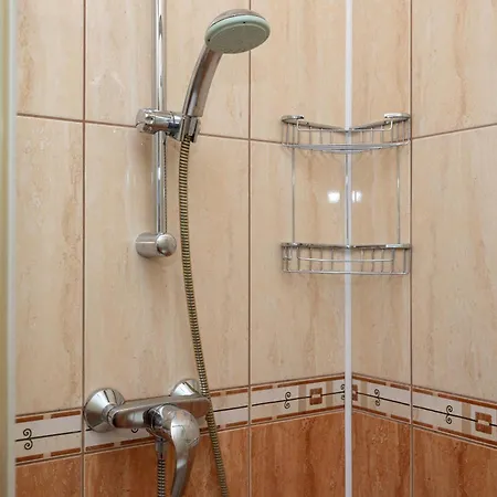 Apartment Penava, Private Beach, Pool And 7min To Trogir