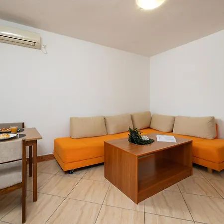 Penava, Private Beach, Pool And 7min To *