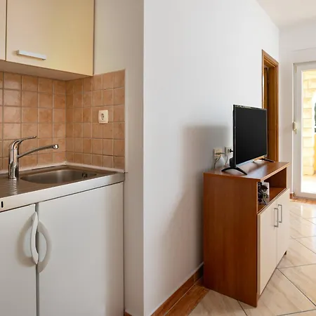 Penava, Private Beach, Pool And 7min To *