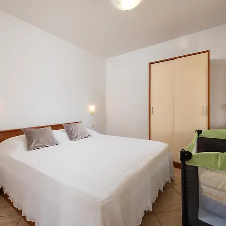 Penava, Private Beach, Pool And 7min To *