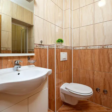 Penava, Private Beach, Pool And 7min To Apartment *