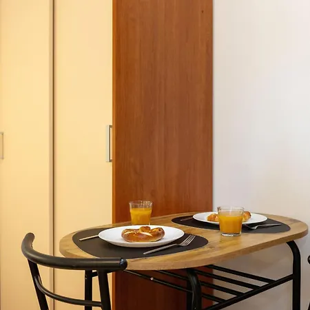 Penava, Private Beach, Pool And 7min To Trogir