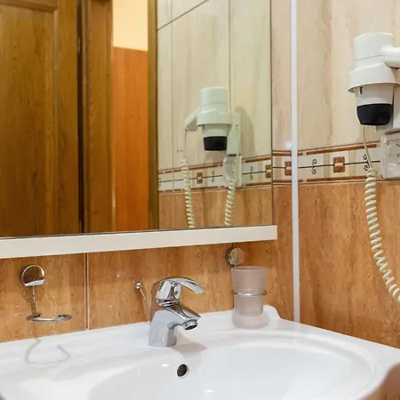 Penava, Private Beach, Pool And 7min To *