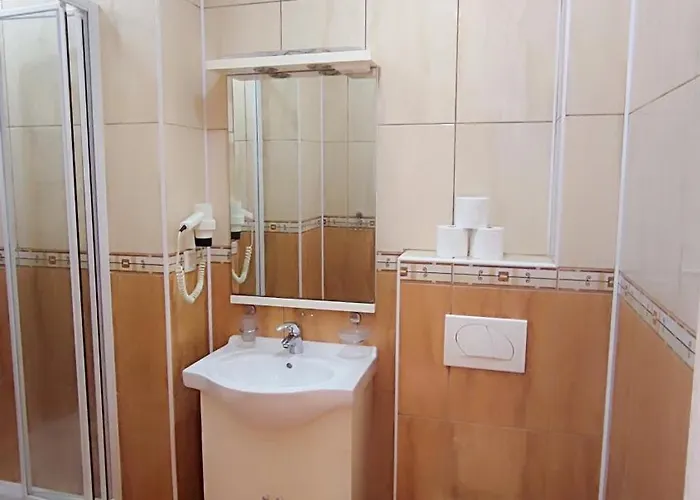 Penava, Private Beach, Pool And 7min To