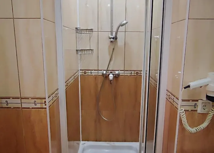 Penava, Private Beach, Pool And 7min To Trogir