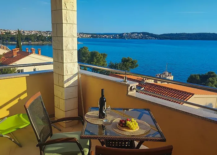 Lejlighed Penava, Private Beach, Pool And 7min To Trogir