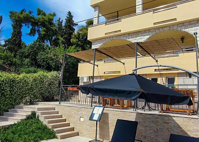 Penava, Private Beach, Pool And 7min To Lejlighed Trogir