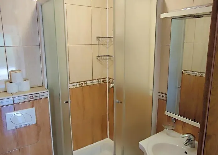 Penava, Private Beach, Pool And 7min To