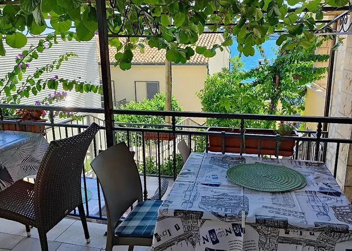 Lejlighed Penava, Private Beach, Pool And 7min To