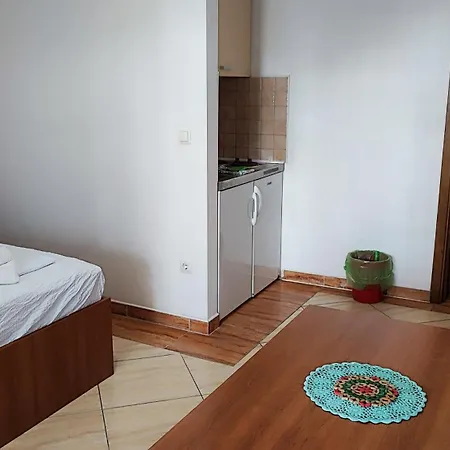 Penava, Private Beach, Pool And 7min To Апартаменты *