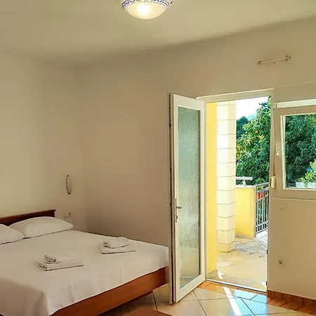 Penava, Private Beach, Pool And 7min To *